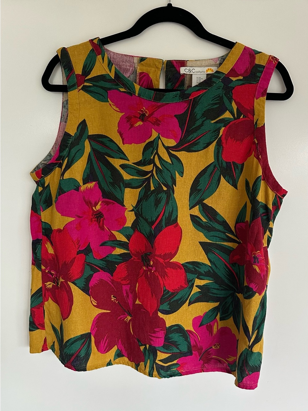 LINEN BLEND | C&C CALIFORNIA | FLORAL TROPICAL SLEEVELESS TOP - SIZE MEDIUM